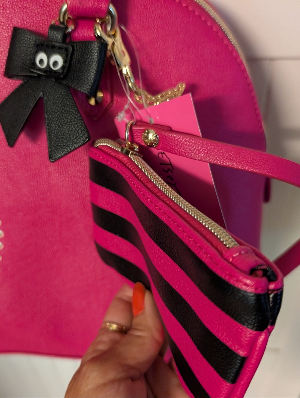 Nwt Betsey Johnson First Kiss Satchel - Picture 5 of 16